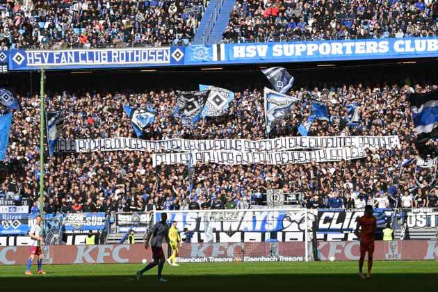 GER 2 FBL,, Hamburger SV vs SC Paderborn 07 28 09 2024, Volksparkstadion, Hamburg, GER 2 FBL, Hamburger SV vs SC Paderborn 07 in the picture Feature the fans of HSV show posters nordphotoxGmbH xWitke nph00002