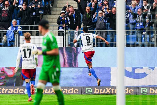 Goal celebration after goal to 1 1 Robert Glatzel Hamburger SV, 09 GER, Hamburger SV vs SC Paderborn 07, Football, 2 Bundesliga, Matchday 7, Season 2024 2025, 28 09 2024 DFL REGULATIONS PROHIBIT ANY USE OF PHOTOGRAPHS AS IMAGE SEQUENCES AND OR QUASI VIDEO GER, Hamburger SV vs SC Paderborn 07, Football, 2 Bundesliga, Matchday 7, Season 2024 2025, 28 09 2024 Hamburg Copyright: xEibner-Pressefoto MarcelxvonxFehrnx EP_MFN