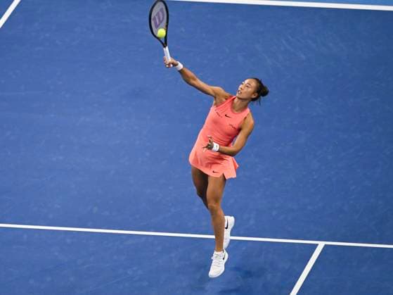 (240928) -- BEIJING, Sept. 28, 2024 -- Zheng Qinwen warms up before the women s singles second round match between Zheng Qinwen of China and Kamilla Rakhimova of Russia at 2024 China Open tennis tournament in Beijing, capital of China, Sept. 28, 2024. ) (SP)CHINA-BEIJING-TENNIS-CHINA OPEN-WOMEN S SINGLES (CN) ZhangxLong 