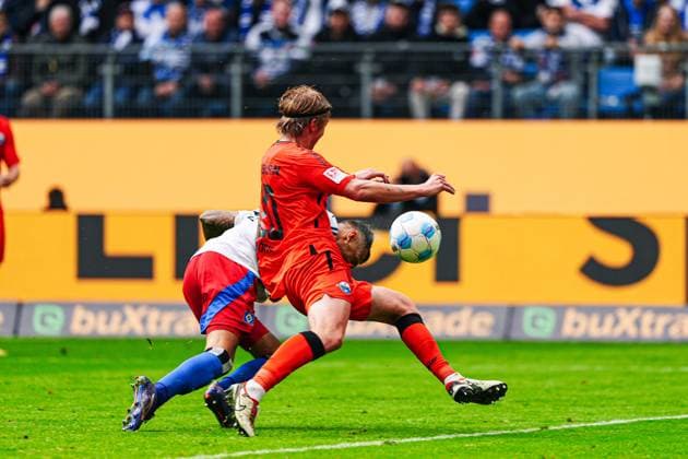 Goal to 2 2 by header Davie Selke Hamburger SV, 27 GER, Hamburger SV vs SC Paderborn 07, Football, 2 Bundesliga, Matchday 7, Season 2024 2025, 28 09 2024 DFL REGULATIONS PROHIBIT ANY USE OF PHOTOGRAPHS AS IMAGE SEQUENCES AND OR QUASI VIDEO GER, Hamburger SV vs SC Paderborn 07, Football, 2 Bundesliga, Matchday 7, Season 2024 2025, 28 09 2024 Hamburg Copyright: xEibner-Pressefoto MarcelxvonxFehrnx EP_MFN