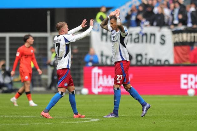 GER,Hamburg, Fußball, DFB, Hamburger SV vs SC Paderborn, im Hamburger Volksparkstadion , 28 09 2024, v l Davie Selke Hamburger SV macht das 2 2 für den Hamburger SV DFL regulations prohibit any use of photographs as image sequences and or quasi video Copyright: HMBxMedia FernandoxSoares