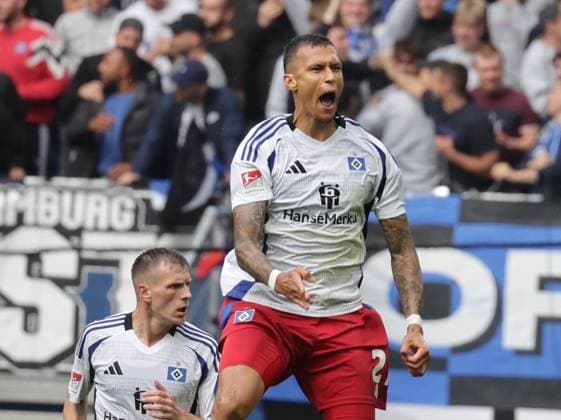 jubel 2 2 by Davie Selke HSV Fussball, Herren, Saison 2024 2025, 2 BL, Volksparkstadion, Hamburger SV vs SC Paderborn DFL REGULATIONS PROHIBIT ANY USE OF PHOTOGRAPHS AS IMAGE SEQUENCES AND OR QUASI VIDEO