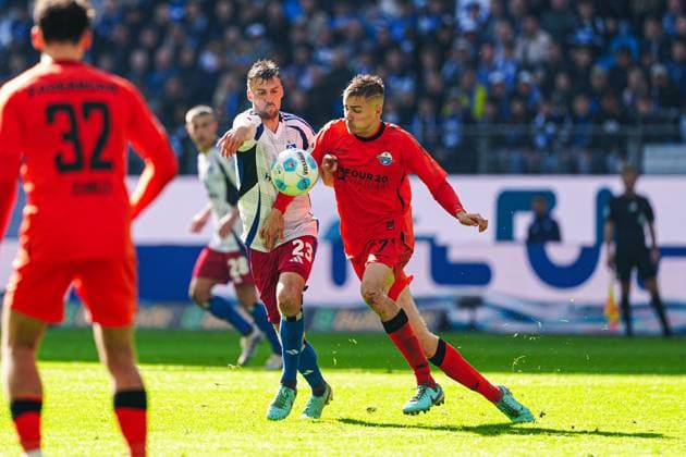 Jonas Meffert Hamburger SV, 23 , Filip Bilbija SC Paderborn, 07 GER, Hamburger SV vs SC Paderborn 07, Football, 2 Bundesliga, Matchday 7, Season 2024 2025, 28 09 2024 DFL REGULATIONS PROHIBIT ANY USE OF PHOTOGRAPHS AS IMAGE SEQUENCES AND OR QUASI VIDEO GER, Hamburger SV vs SC Paderborn 07, Football, 2 Bundesliga, Matchday 7, Season 2024 2025, 28 09 2024 Hamburg Copyright: xEibner-Pressefoto MarcelxvonxFehrnx EP_MFN