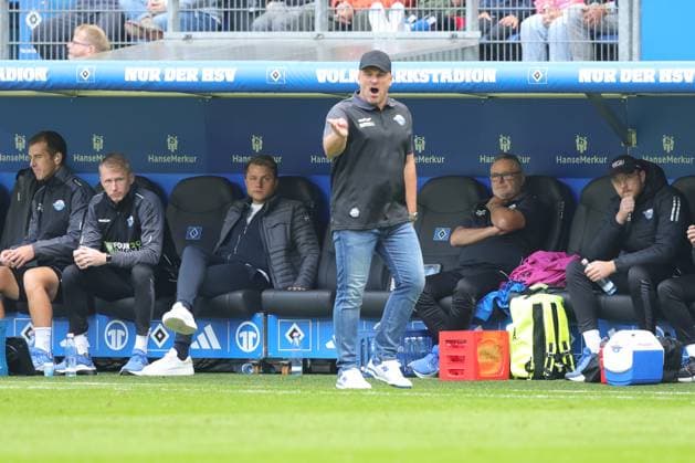 GER,Hamburg, Fußball, DFB, Hamburger SV vs SC Paderborn, im Hamburger Volksparkstadion , 28 09 2024, v l Trainer Lukas Kwasniok SC Paderborn DFL regulations prohibit any use of photographs as image sequences and or quasi video Copyright: HMBxMedia FernandoxSoares