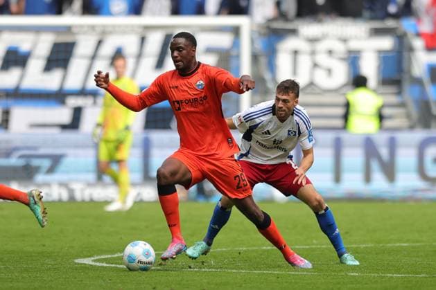 GER,Hamburg, Fußball, DFB, Hamburger SV vs SC Paderborn, im Hamburger Volksparkstadion , 28 09 2024, v l Ilyas Ansah SC Paderborn Jonas Meffert Hamburger SV DFL regulations prohibit any use of photographs as image sequences and or quasi video Copyright: HMBxMedia FernandoxSoares