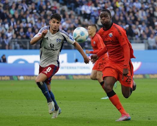 Daniel Elfadli HSV , Ilyas Ansah SC Paderborn 07 Football, Men, Season 2024 2025, 2 BL, Volksparkstadion, Hamburger SV vs SC Paderborn, 2 2 DFL REGULATIONS PROHIBIT ANY USE OF PHOTOGRAPHS AS IMAGE SEQUENCES AND OR QUASI VIDEO