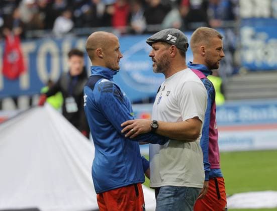 Sven Michel SC Paderborn 07 and head coach Steffen Baumgart HSV Fussball, Herren, Saison 2024 2025, 2 BL, Volksparkstadion, Hamburger SV vs SC Paderborn, 2 2 DFL REGULATIONS PROHIBIT ANY USE OF PHOTOGRAPHS AS IMAGE SEQUENCES AND OR QUASI VIDEO