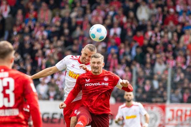 28 09 2024, Soccer, GER, Season, 2 Liga, Season 2024 2025, Matchday 7, SSV Jahn Regensburg 1 FC Kaiserslautern Andreas Geipl SSV Jahn vs Marlon Ritter DFL REGULATIONS PROHIBIT ANY USE OF PHOTOGRAPHS AS IMAGE SEQUENCES AND OR QUASI VIDEO Regensburg Bayern Germany Jahnstadion Regensburg
