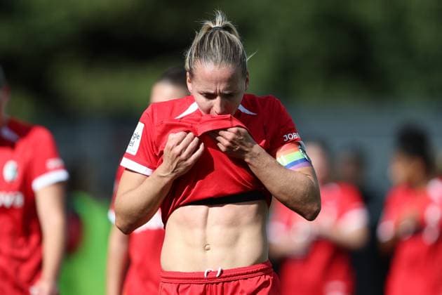 Lisa Karl SC Freiburg shows six pack during the Woman Bundesliga match between 1 FC Köln and SC Freiburg, Franz Kremer Stadion on September 28, 2024 in Köln, Germany Photo by Oliver Kaelke DeFodi Images Lisa Karl SC Freiburg six pack is seen during the Woman Bundesliga match between 1 FC Köln and SC Freiburg at Franz Kremer Stadion on September 28, 2024 in Köln, Germany Photo by Oliver Kaelke DeFodi Images DFL regulations prohibit any use of photographs as image sequences and or quasi video Defodi 003 678 2024 09 28 OK KOESCF 0965 Defodi-003 DFL regulations prohibit any use of photographs as image sequences and or quasi-video.