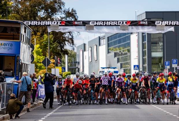 28 09 2024, GER, racing bike, national league, women elite, season 2024, final run Müller Die lila Logistik Rad Bundesliga The picture shows impressions of the racing bike race, athletes inside during the competition 98574 Schmalkalden Gradierwerk Solewelt Moorgru Thuringia Germany
