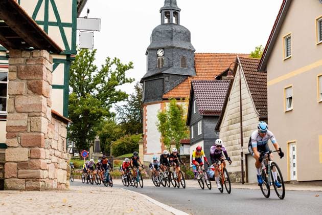 28 09 2024, GER, racing bike, national league, women elite, season 2024, final run Müller Die lila Logistik Rad Bundesliga The picture shows impressions of the racing bike race, athletes inside during the competition 98574 Schmalkalden Gradierwerk Solewelt Moorgru Thuringia Germany