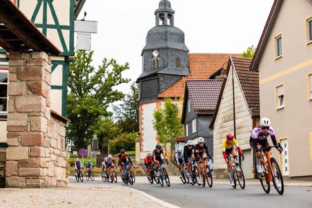 28 09 2024, GER, racing bike, national league, women elite, season 2024, final run Müller Die lila Logistik Rad Bundesliga The picture shows impressions of the racing bike race, athletes inside during the competition 98574 Schmalkalden Gradierwerk Solewelt Moorgru Thuringia Germany