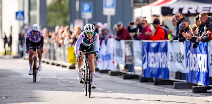 28 09 2024, GER, racing bike, national league, women elite, season 2024, final run Müller Die lila Logistik Rad Bundesliga Ventker, Lydia MAXX Solar ROSE women racing The picture shows impressions of the racing bike race, athletes inside during the competition 98574 Schmalkalden Gradierwerk Solewelt Moorgru Thuringia Germany
