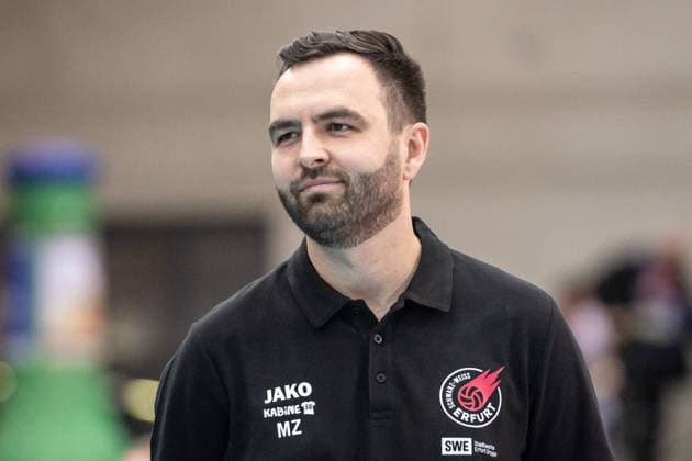 Mateusz Zarczynski Coach Schwarz Weiss Erfurt GER, Allianz MTV Stuttgart vs Schwarz Weiss Erfurt, Volleyball Bundesliga, VBL, Season 2024 2025, 28 09 2024 GER, Allianz MTV Stuttgart vs Schwarz Weiss Erfurt, Volleyball Bundesliga, VBL, Season 2024 2025, 28 09 2024 Stuttgart Copyright: xSandyxDinkelackerx EP_SDR