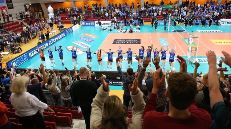 BAU 28 09 2024 Stuttgart Volleyball Supercup Allianz MTV Stuttgart vs Schwarz Weiss Erfurt, final cheer, cheers Allianz