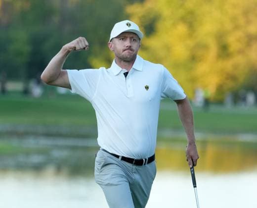 September 28, 2024, Montreal, Pq, Canada: International team member Mackenzie Hughes of Canada, reacts to his shot on the 17th hole during their fourth round foursomes match at the Presidents Cup golf tournament at Royal Montreal Golf Club Saturday, September 28, 2024 in Montreal. Mackenzie Hughes,  - ZUMAc35_ 20240928_zaf_c35_188 Copyright: xChristinnexMuschix