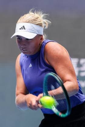 BEIJING, CHINA - SEPTEMBER 28: Clara Tauson of Denmark competes in the Women s Singles Round of 64 match against Jasmine Paolini of Italy on day six of 2024 China Open at National Tennis Center on September 28, 2024 in Beijing, China.  Copyright: xVCGx 111520849949