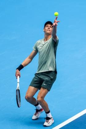 BEIJING, CHINA - SEPTEMBER 28: Jannik Sinner of Italy competes in the Men s Singles Round of 16 match against Roman Safiullin of Russia on day six of 2024 China Open at National Tennis Center on September 28, 2024 in Beijing, China.  Copyright: xVCGx 111520849689