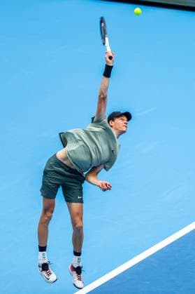 BEIJING, CHINA - SEPTEMBER 28: Jannik Sinner of Italy competes in the Men s Singles Round of 16 match against Roman Safiullin of Russia on day six of 2024 China Open at National Tennis Center on September 28, 2024 in Beijing, China.  Copyright: xVCGx 111520849683