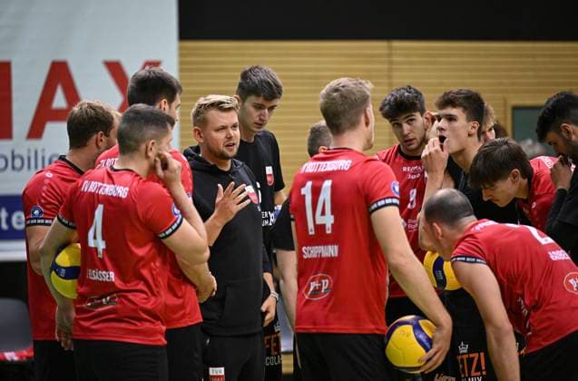 Volleyball 2 Bundesliga Season 2024 2025 Volksbank Arena 28 09 2024 TV Rottenburg Dentalservice Gust VC Dresden Time-out TV Rottenburg Coach Jan Scheuermann 4 v li