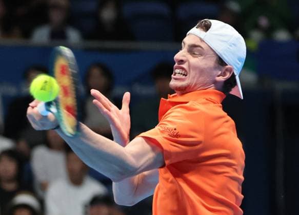 September 29, 2024, Tokyo, Japan - Ugo Humbert of France retuens the ball against Jack Draper of Britain at the quarter-final match of the Japan Open Tennis championships at the Ariake Colosseum in Tokyo on Sunday, September 29, 2024. Draper withdrew the game by injury. (photo by Yoshio Tsunoda AFLO) Noxthirdxpartyxsales  (0765598904st)