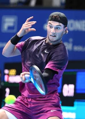 September 29, 2024, Tokyo, Japan - Jack Draper of Britain retuens the ball against Ugo Humbert of France at the quarter-final match of the Japan Open Tennis championships at the Ariake Colosseum in Tokyo on Sunday, September 29, 2024. Draper withdrew the game by injury. (photo by Yoshio Tsunoda AFLO) Noxthirdxpartyxsales  (0765599152st)