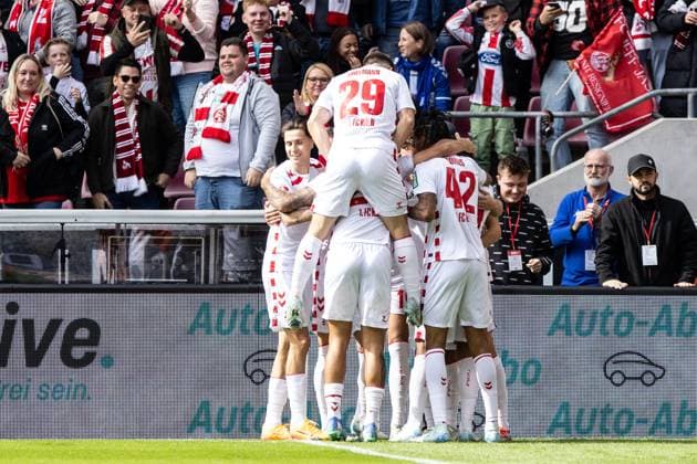 2 Soccer Bundesliga 1 FC Köln Karlsruher SC 29 09 2024 1 FC Köln celebrating after Luca Waldschmidts goal 1 FC Köln, 9 , 1 0 2 Soccer Bundesliga 1 FC Köln Karlsruher SC Rhein Energie Stadion, Köln 29 09 2024 DFL REGULATIONS PROHIBIT ANY USE OF PHOTOGRAPHS AS IMAGE SEQUENCES AND OR QUASI VIDEO Copyright: xBEAUTIFULxSPORTS Buriakovx