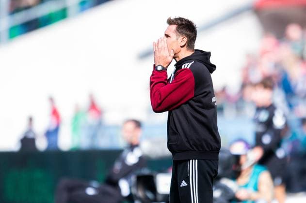 29 09 2024 Soccer, 2024 2025, 2 Bundesliga, 7 Matchday, Hannover 96 1 FC Nürnberg Miroslav Klose Coach Nürnberg DFL REGULATIONS PROHIBIT ANY USE OF PHOTOGRAPHS AS IMAGE SEQUENCES AND OR QUASI VIDEO