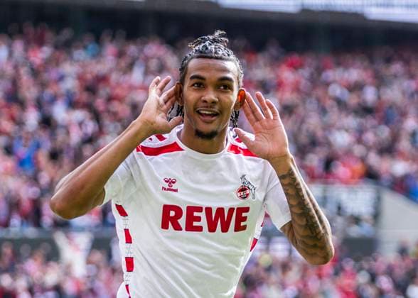 Cologne, RheinEnergieStadion, 29 09 2024 Damion Downs Cologne scores the 2 0 goal and cheers during the 2 Bundesliga match 1 FC Köln vs Karlsruher SC