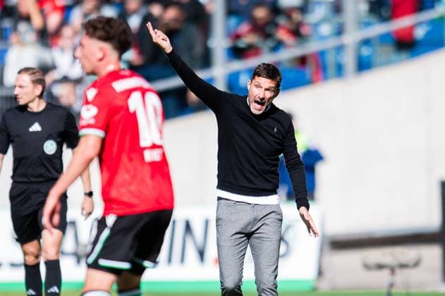 29 09 2024 Soccer, 2024 2025, 2 Bundesliga, 7 Matchday, Hannover 96 1 FC Nürnberg Stefan Leitl Coach Hannover DFL REGULATIONS PROHIBIT ANY USE OF PHOTOGRAPHS AS IMAGE SEQUENCES AND OR QUASI VIDEO