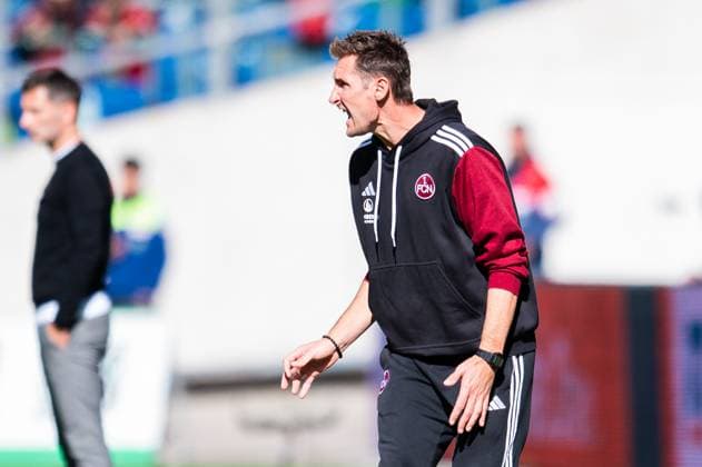 29 09 2024 Soccer, 2024 2025, 2 Bundesliga, 7 Matchday, Hannover 96 1 FC Nürnberg Miroslav Klose Coach Nürnberg DFL REGULATIONS PROHIBIT ANY USE OF PHOTOGRAPHS AS IMAGE SEQUENCES AND OR QUASI VIDEO