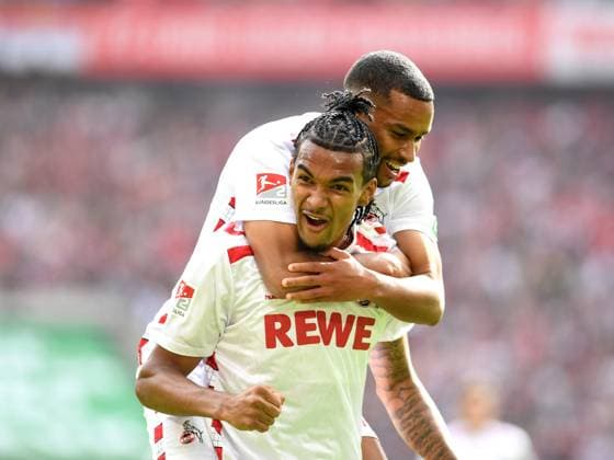 Damion Downs 1 FC Koeln and Linton Maina 1 FC Koeln celebrates after scoring his team™s third goal with teammates during the 2 Bundesliga match between 1 FC Koeln and Karlsruher SC at RheinEnergieStadion on September 29, 2024 in Cologne, Germany, Germany Photo by Ralf Treese DeFodi Images Damion Downs 1 FC Koeln and Linton Maina 1 FC Koeln celebrates after scoring his team™s third goal with teammates during the 2 Bundesliga match between 1 FC Köln and Karlsruher SC at RheinEnergieStadion on September 29, 2024 in Cologne, Germany Photo by Ralf Treese DeFodi Images DFB DFL REGULATIONS PROHIBIT ANY USE OF PHOTOGRAPHS AS IMAGE SEQUENCES AND OR QUASI VIDEO Defodi 521 KOEKSC20240929 040 Defodi-521 DFB DFL REGULATIONS PROHIBIT ANY USE OF PHOTOGRAPHS AS IMAGE SEQUENCES AND OR QUASI-VIDEO.