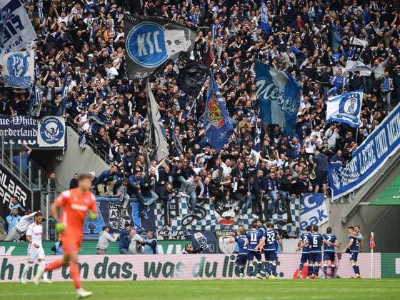 Marvin Wanitzek Karlsruher SC celebrates after scoring his team™s fourth goal with teammates during the 2 Bundesliga match between 1 FC Köln and Karlsruher SC at RheinEnergieStadion on September 29, 2024 in Cologne, Germany Germany Photo by Ralf Treese DeFodi Images Marvin Wanitzek Karlsruher SC celebrates after scoring his team™s fourth goal with teammates during the 2 Bundesliga match between 1 FC Köln and Karlsruher SC at RheinEnergieStadion on September 29, 2024 in Cologne, Germany Photo by Ralf Treese DeFodi Images DFB DFL REGULATIONS PROHIBIT ANY USE OF PHOTOGRAPHS AS IMAGE SEQUENCES AND OR QUASI VIDEO Defodi 521 KOEKSC20240929 059 Defodi-521 DFB DFL REGULATIONS PROHIBIT ANY USE OF PHOTOGRAPHS AS IMAGE SEQUENCES AND OR QUASI-VIDEO.
