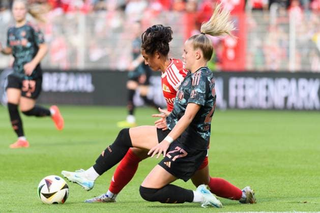Laura Gloning (27 FC Bayern Munich II) and Fatma Sakar (24 (Union Berlin) during the 2. Frauen-Bundesliga match between Union Berlin and FC Bayern Munich II at Stadion Alte Försterei, Berlin, Germany. (Sven Beyrich SPP)  Copyright: xSvenxBeyrich SPPx spp-en-SvBe-20240929-ND5_6851
