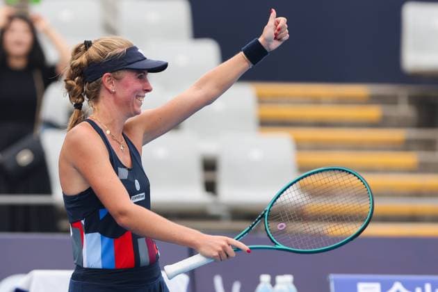 BEIJING, CHINA - SEPTEMBER 29: Magdalena Frech of Poland reacts in the Women s Singles Round of 32 match against Diana Shnaider of Russia on day seven of 2024 China Open at National Tennis Center on September 29, 2024 in Beijing, China.  Copyright: xVCGx 111520901167
