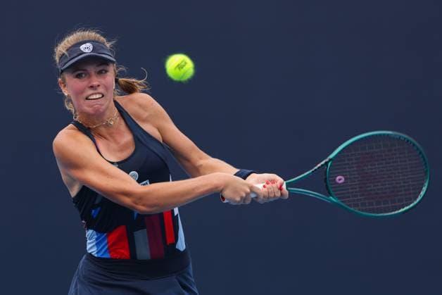BEIJING, CHINA - SEPTEMBER 29: Magdalena Frech of Poland competes in the Women s Singles Round of 32 match against Diana Shnaider of Russia on day seven of 2024 China Open at National Tennis Center on September 29, 2024 in Beijing, China.  Copyright: xVCGx 111520901161