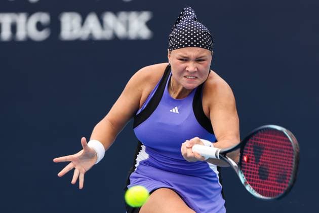 BEIJING, CHINA - SEPTEMBER 29: Diana Shnaider of Russia competes in the Women s Singles Round of 32 match against Magdalena Frech of Poland on day seven of 2024 China Open at National Tennis Center on September 29, 2024 in Beijing, China.  Copyright: xVCGx 111520901141