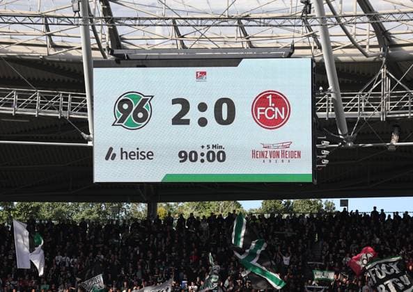 29 09 2024 Soccer Season 2024 2025 2 Soccer Bundesliga 07 Matchday Hannover 96 H96 1 FC Nürnberg FCN Club Sportfoto Zink DaMa xdaxmax DFL regulations prohibit any use of photographs as image sequences and or quasi video only for editorial use Scoreboard with final sand 2 0 for Hannover 96