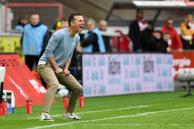 Coach Christian Eichner Karlsruher SC gestures during the 2 Bundesliga match between 1 FC Köln and Karlsruher SC at RheinEnergieStadion on September 29, 2024 in Cologne, Germany Germany Photo by Ralf Treese DeFodi Images Coach Christian Eichner Karlsruher SC gestures during the 2 Bundesliga match between 1 FC Köln and Karlsruher SC at RheinEnergieStadion on September 29, 2024 in Cologne, Germany Photo by Ralf Treese DeFodi Images DFB DFL REGULATIONS PROHIBIT ANY USE OF PHOTOGRAPHS AS IMAGE SEQUENCES AND OR QUASI VIDEO Defodi 521 KOEKSC20240929 065 Defodi-521 DFB DFL REGULATIONS PROHIBIT ANY USE OF PHOTOGRAPHS AS IMAGE SEQUENCES AND OR QUASI-VIDEO.