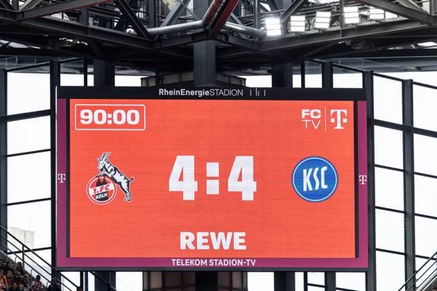 2 Soccer Bundesliga 1 FC Köln Karlsruher SC 29 09 2024 Screen on the stadium, on the screen is final score, 4 4 2 Soccer Bundesliga 1 FC Köln Karlsruher SC Rhein Energie Stadion, Köln 29 09 2024 DFL REGULATIONS PROHIBIT ANY USE OF PHOTOGRAPHS AS IMAGE SEQUENCES AND OR QUASI VIDEO Copyright: xBEAUTIFULxSPORTS Buriakovx