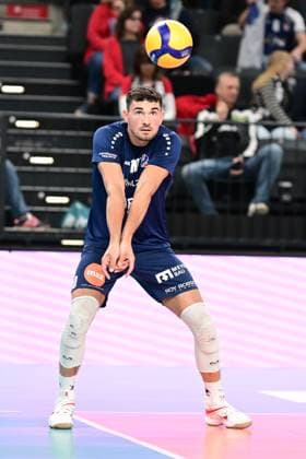 Volleyball I Men I Season 2024 2025 I Bundesliga I 2 Matchday I SVG Lüneburg TSV Haching Munich I 29 9 2024 Lorenz Karlitzek 10, SVG Lüneburg , free agent new signing, ball reception Lüneburg LKH Arena Niedersachsen Germany Copyright: xLobeca AndreasxHannigx