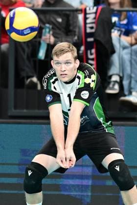 Volleyball I Men I Season 2024 2025 I Bundesliga I 2 Matchday I SVG Lüneburg TSV Haching Munich I 29 9 2024 Michael Haßmann 1, VC Bitterfeld Wolfen Ball reception Lüneburg LKH Arena Lower Saxony Germany Copyright: xLobeca AndreasxHannigx