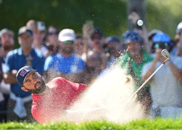 September 29, 2024, Montreal, Pq, Canada: United States team member Scottie Scheffler hits out of the bunker and for a birdie on the 1st hole during their fifth round singles match at the Presidents Cup golf tournament at Royal Montreal Golf Club on Sunday, September 29, 2024 in Montreal. Scottie Scheffler  - ZUMAc35_ 20240929_zaf_c35_011 Copyright: xNathanxDenettex