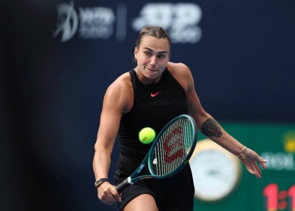 (240930) -- BEIJING, Sept. 30, 2024 -- Aryna Sabalenka of Belarus hits a return during the women s singles third round match against Ashlyn Krueger of the United States at 2024 China Open tennis tournament in Beijing, capital of China, Sept. 30, 2024. ) (SP)CHINA-BEIJING-TENNIS-CHINA OPEN-WOMEN S SINGLES (CN) ZhangxChenlin 