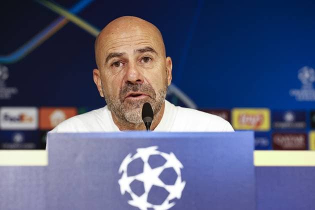EINDHOVEN - PSV Eindhoven coach Peter Bosz during a press conference, PK, Pressekonferenz at Philips Stadium prior to PSV Eindhoven s Champions League match against Sporting CP. ANP MAURICE VAN STEEN xVIxANPxSportx xxANPxIVx 509770544 originalFilename: 509770544.jpg