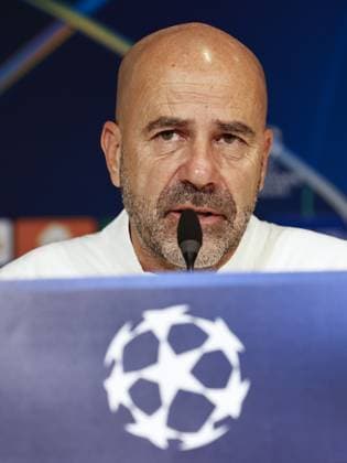 EINDHOVEN - PSV Eindhoven coach Peter Bosz during a press conference, PK, Pressekonferenz at Philips Stadium prior to PSV Eindhoven s Champions League match against Sporting CP. ANP MAURICE VAN STEEN xVIxANPxSportx xxANPxIVx 509771038 originalFilename: 509771038.jpg