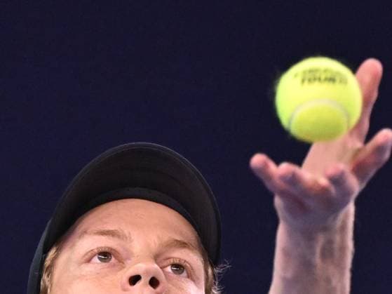 (240930) -- BEIJING, Sept. 30, 2024 -- Jannik Sinner of Italy serves during the men s singles quarterfinal match against Jiri Lehecka of the Czech Republic at 2024 China Open tennis tournament in Beijing, capital of China, Sept. 30, 2024. ) (SP)CHINA-BEIJING-TENNIS-CHINA OPEN-MEN S SINGLES (CN) ZhangxLong 