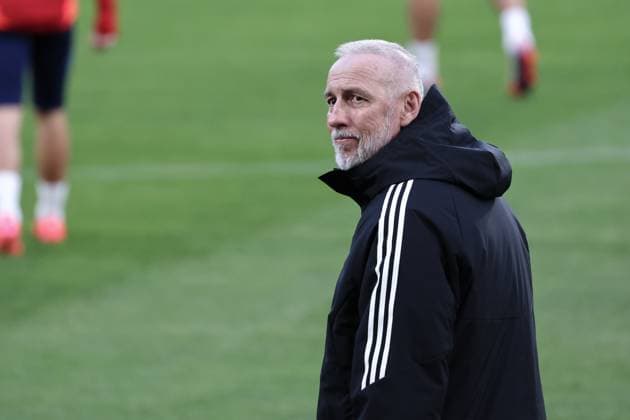 SOCCER - UEFA CL, RBS vs Brest SALZBURG,AUSTRIA,30.SEP.24 - SOCCER - UEFA Champions League, Red Bull Salzburg vs Stade Brestois 29, preview, training Brest. Image shows head coach Eric Roy (Brest).  GEPAxpictures xDavidxGeieregger