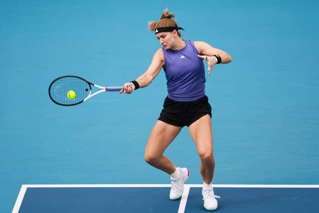 BEIJING, CHINA - SEPTEMBER 30: Karolina Muchova of Czech Republic competes in the Women s Singles Round of 32 match against Jaqueline Cristian of Romania on day eight of 2024 China Open at National Tennis Center on September 30, 2024 in Beijing, China.  Copyright: xVCGx 111521260986