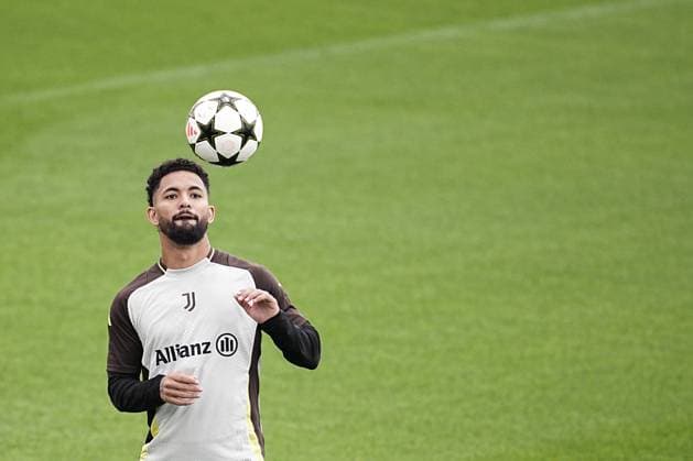Juventus™ Douglas Luiz during training session at JTC Continassa in Turin on the eve of their League Phase, Matchday 2 of UEFA Champions League football match against RB Lipsia - Tuesday, October 1, 2024. - Soccer .  Copyright: xMarcoxAlpozzi LaPressex
